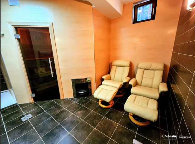 Rustovo'da 5 Yatak Odalı Villa, 392 m²